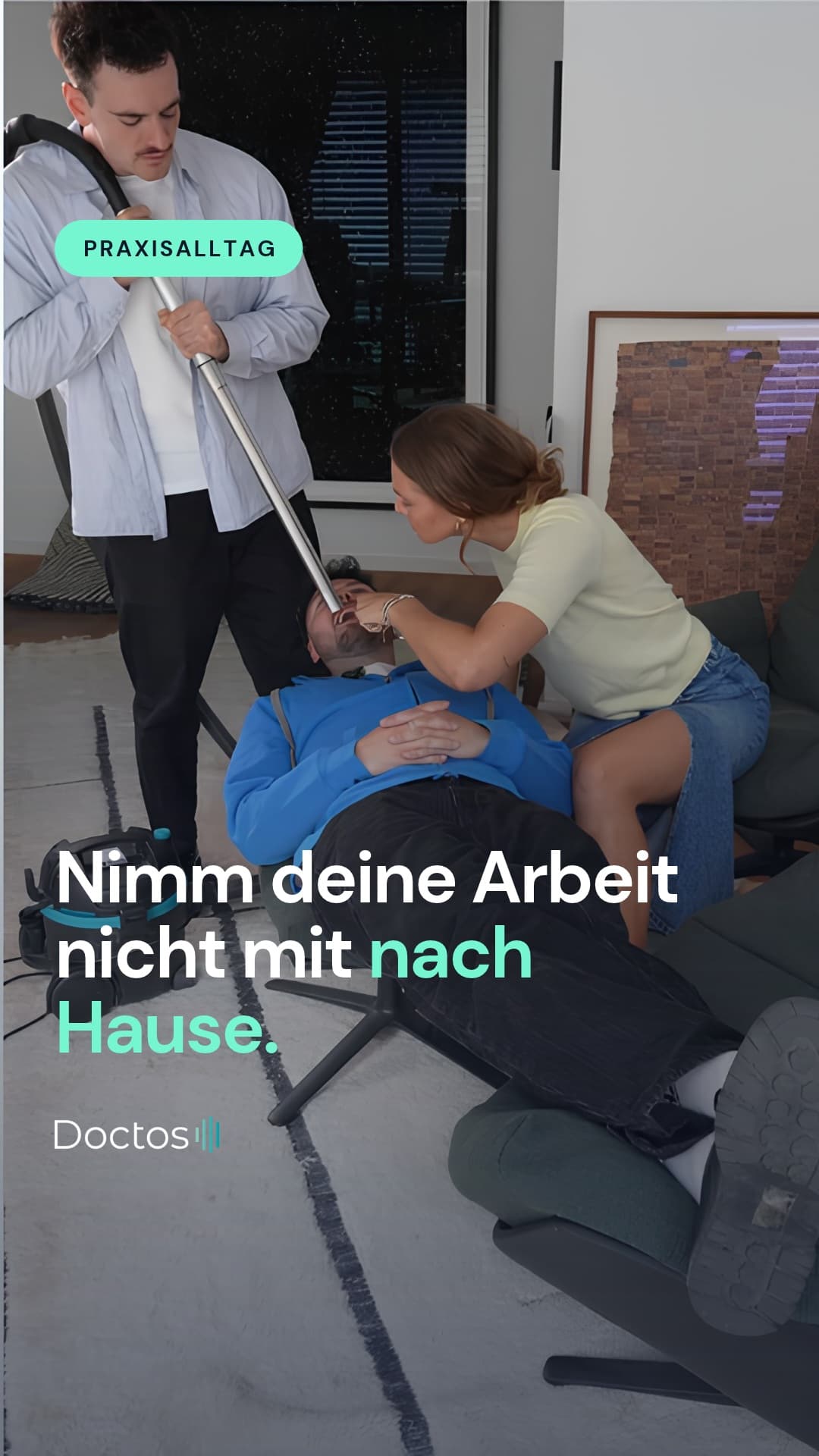 Behandlung auf dem Sofa? Klingt absurd.
Die Doku auf dem Sofa ist es auch.
Doctos erledigt sie direk…