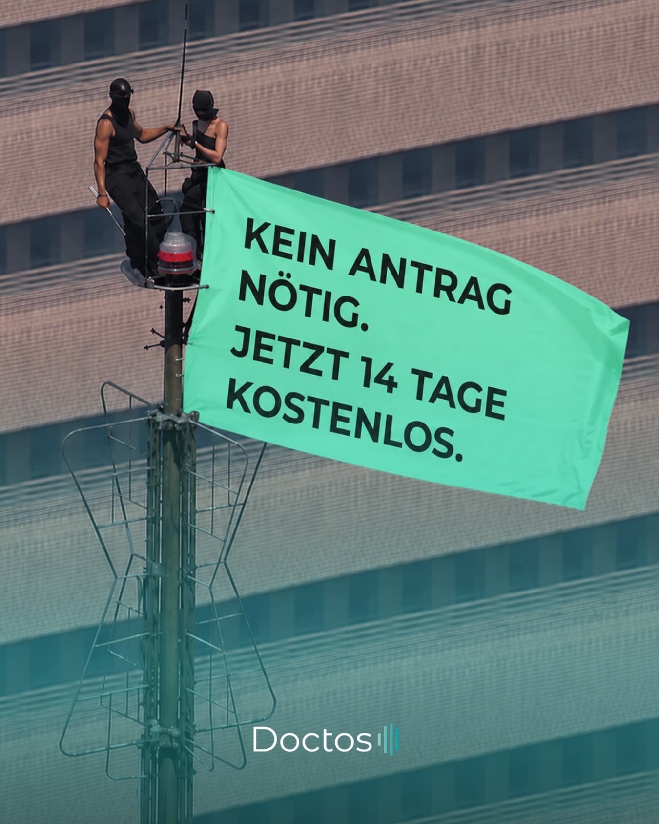 443 Meter hoch für eine Frage. Wir bleiben lieber am Boden – und fragen einfach: Warum noch tippen?…